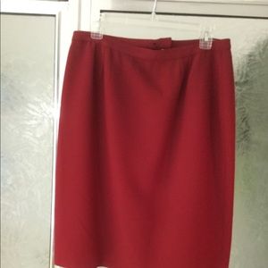 NEW Deep RED Gizeo  Skirt Very nice new Size 44 I wear 10 it fit nice